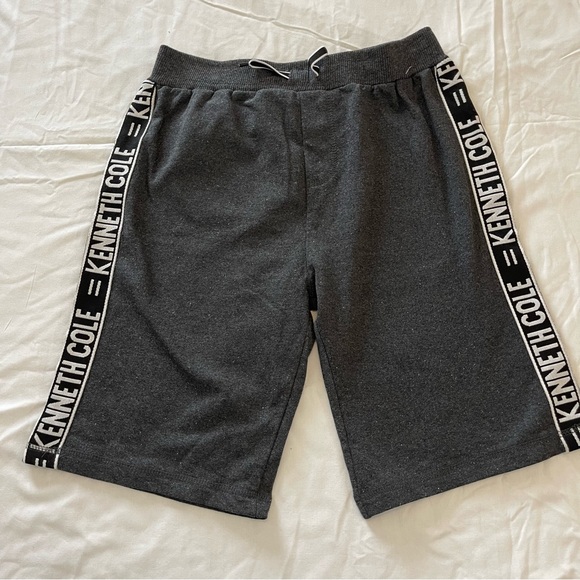 NWOT  Kenneth Cole short size 16 - Picture 1 of 4